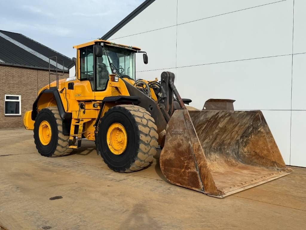 Radlader des Typs Volvo L180G - German Machine / Auto Greasing, Gebrauchtmaschine in Veldhoven (Bild 8)