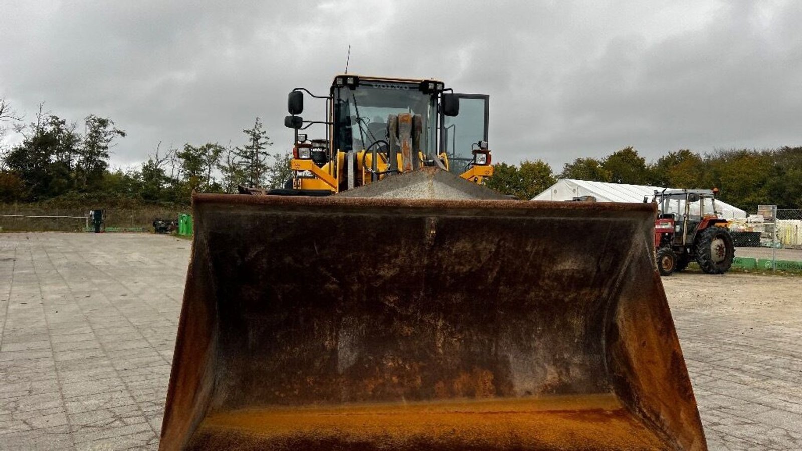 Radlader des Typs Volvo L180G, Gebrauchtmaschine in Rødovre (Bild 3)