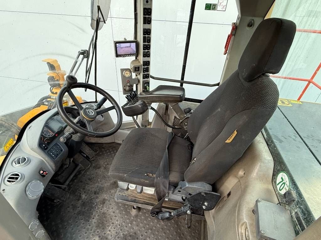 Radlader typu Volvo L220H - German Machine / 3rd Function, Gebrauchtmaschine v Veldhoven (Obrázek 9)