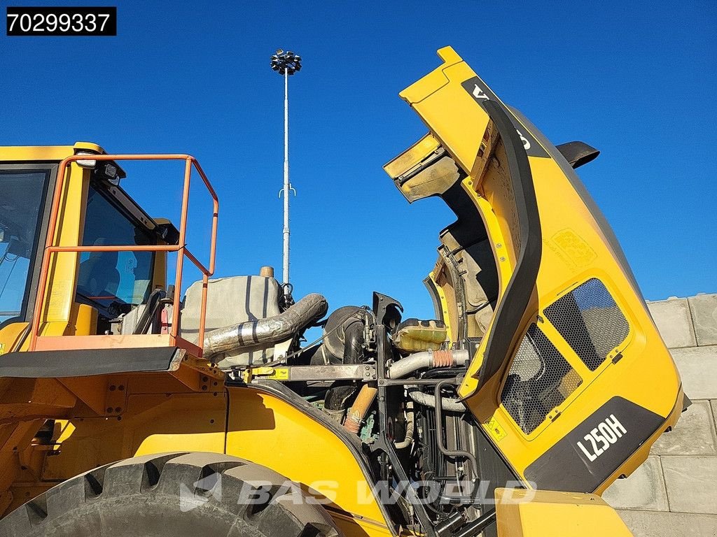 Radlader des Typs Volvo L250 H, Gebrauchtmaschine in Veghel (Bild 10)