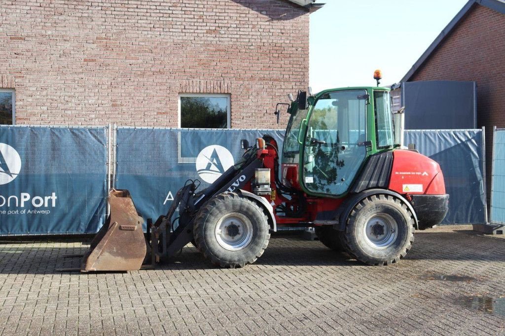 Radlader del tipo Volvo L25B-P, Gebrauchtmaschine In Antwerpen (Immagine 1)