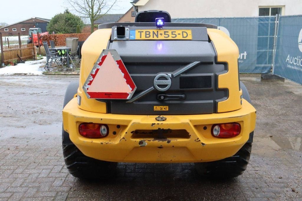 Radlader типа Volvo L25H, Gebrauchtmaschine в Antwerpen (Фотография 5)