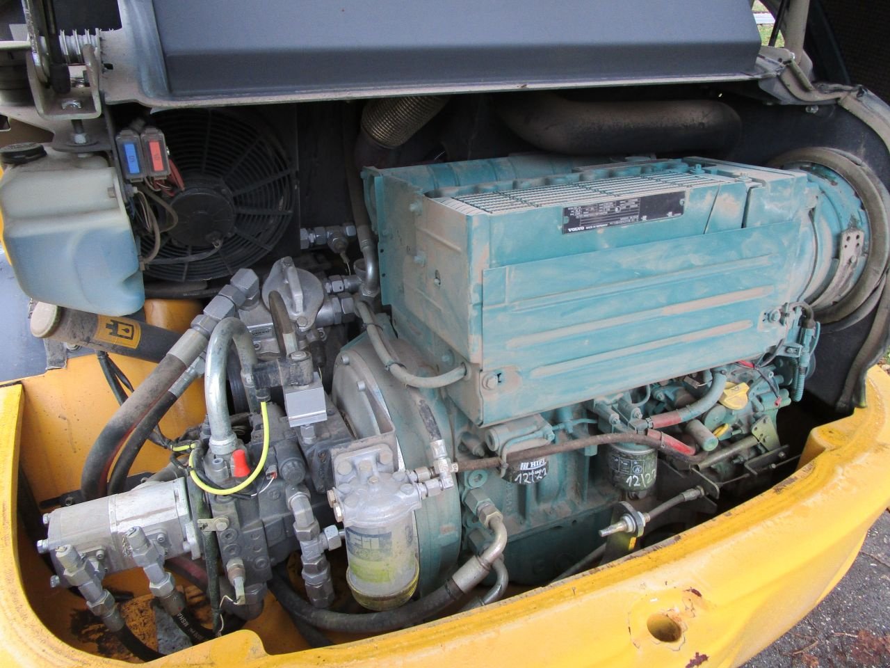 Radlader typu Volvo l28f, Gebrauchtmaschine v Nieuw-Weerdinge (Obrázek 10)