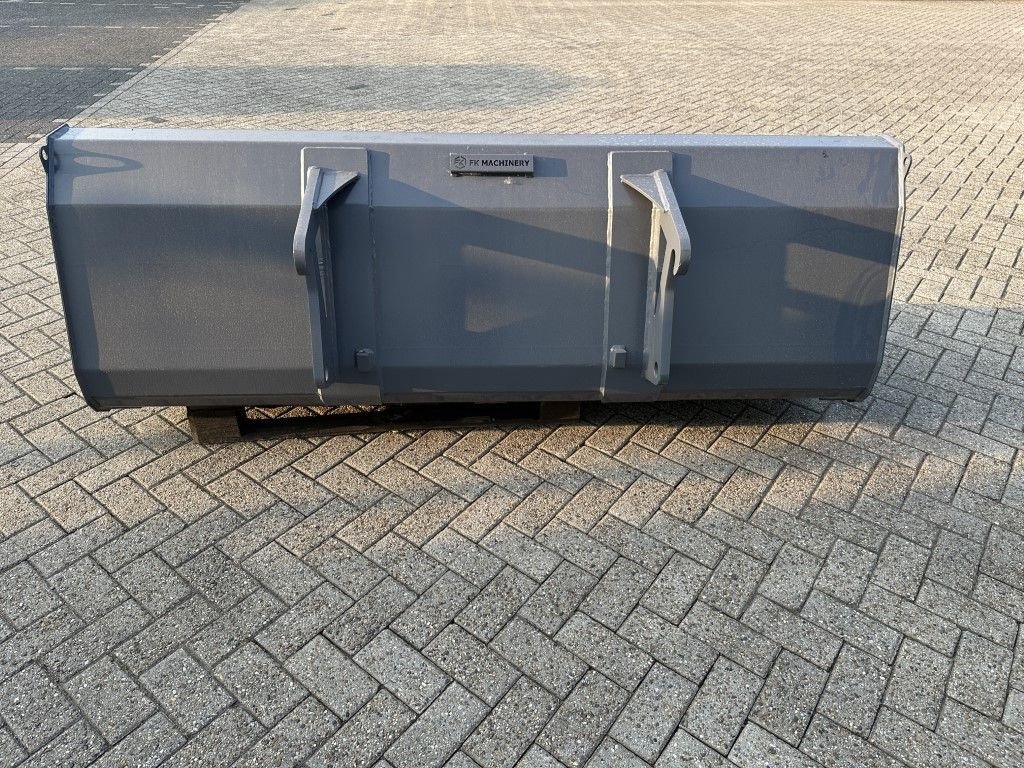 Radlader of the type Volvo L30-L35, Neumaschine in Oirschot (Picture 1)