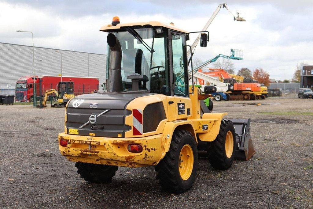 Radlader van het type Volvo L30G, Gebrauchtmaschine in Antwerpen (Foto 7)