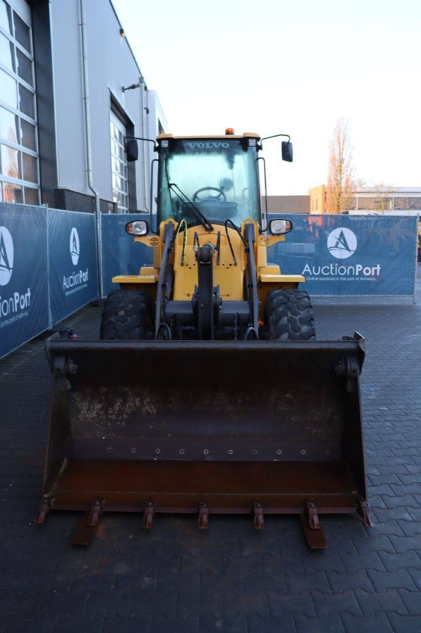 Radlader typu Volvo L30G, Gebrauchtmaschine w Antwerpen (Zdjęcie 9)