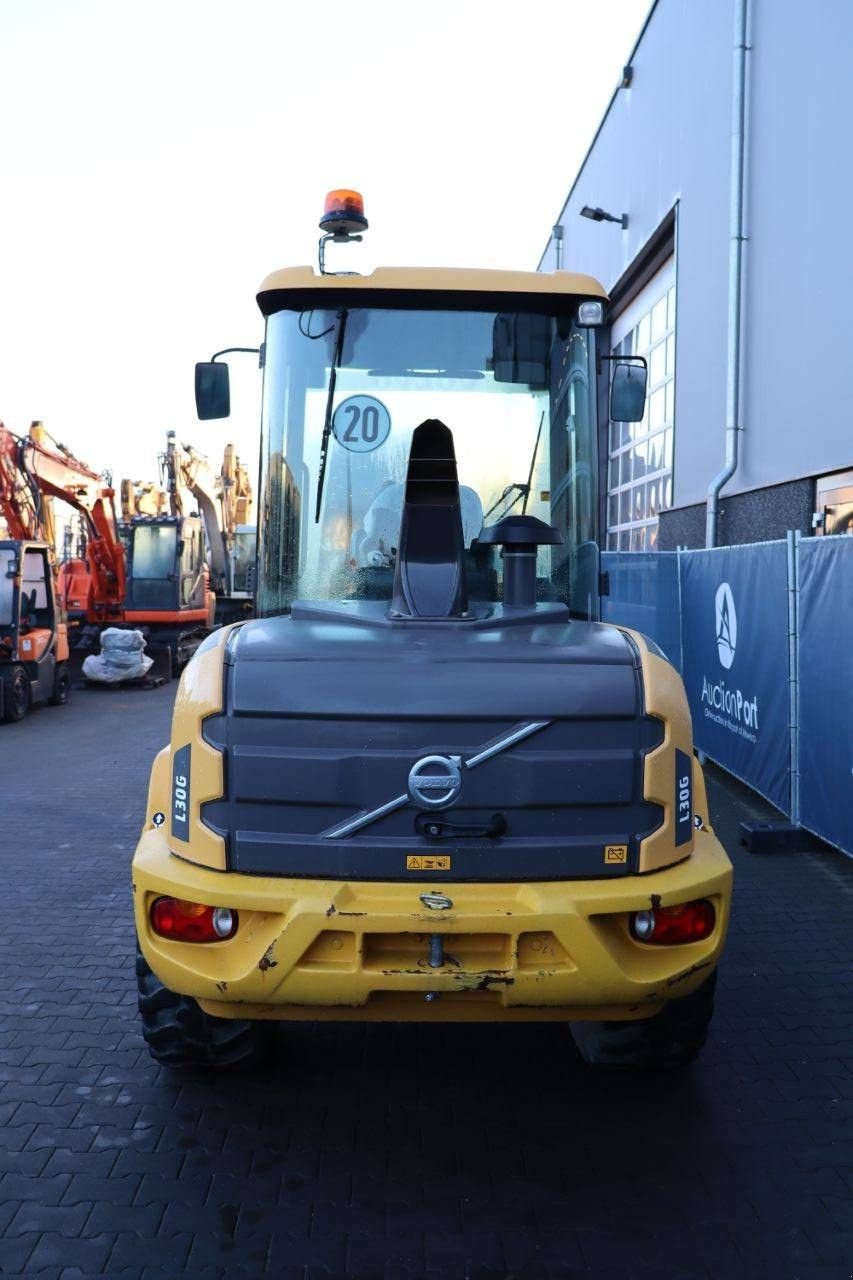 Radlader typu Volvo L30G, Gebrauchtmaschine w Antwerpen (Zdjęcie 5)
