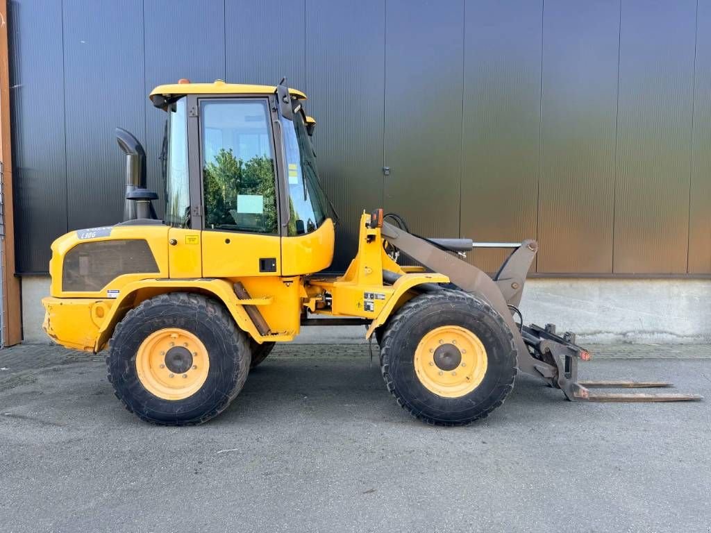 Radlader van het type Volvo L30G, Gebrauchtmaschine in Venlo (Foto 8)