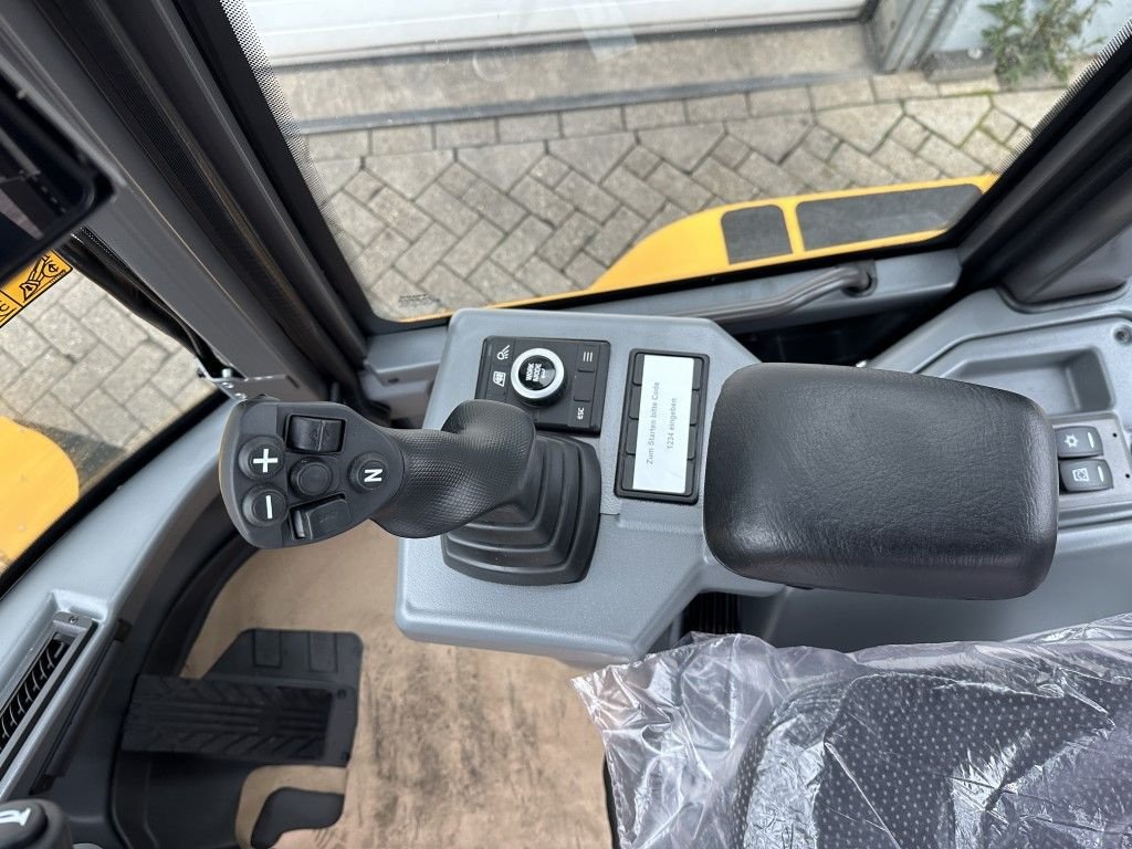 Radlader des Typs Volvo L30HS, Neumaschine in Oirschot (Bild 10)