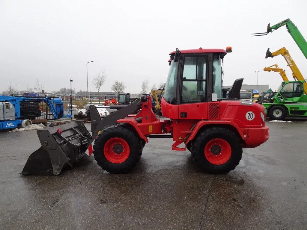 Radlader typu Volvo L35G, Gebrauchtmaschine v Zutphen (Obrázek 5)