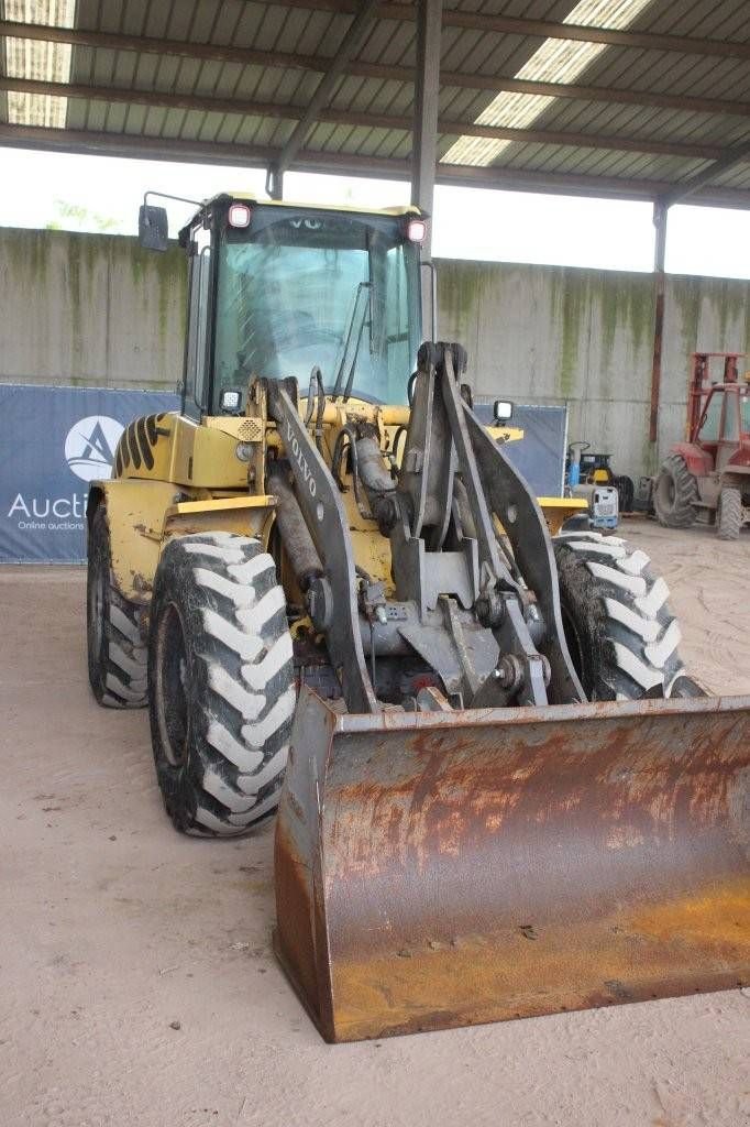 Radlader del tipo Volvo L45B-TP, Gebrauchtmaschine In Antwerpen (Immagine 7)