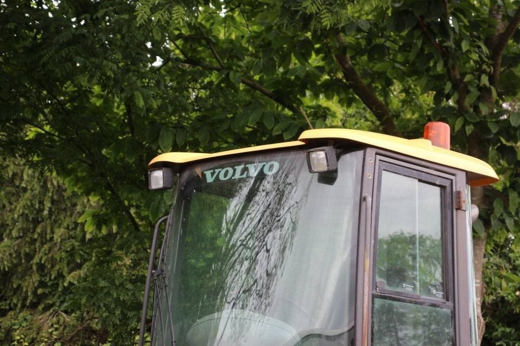 Radlader of the type Volvo L45TP, Gebrauchtmaschine in Antwerpen (Picture 11)