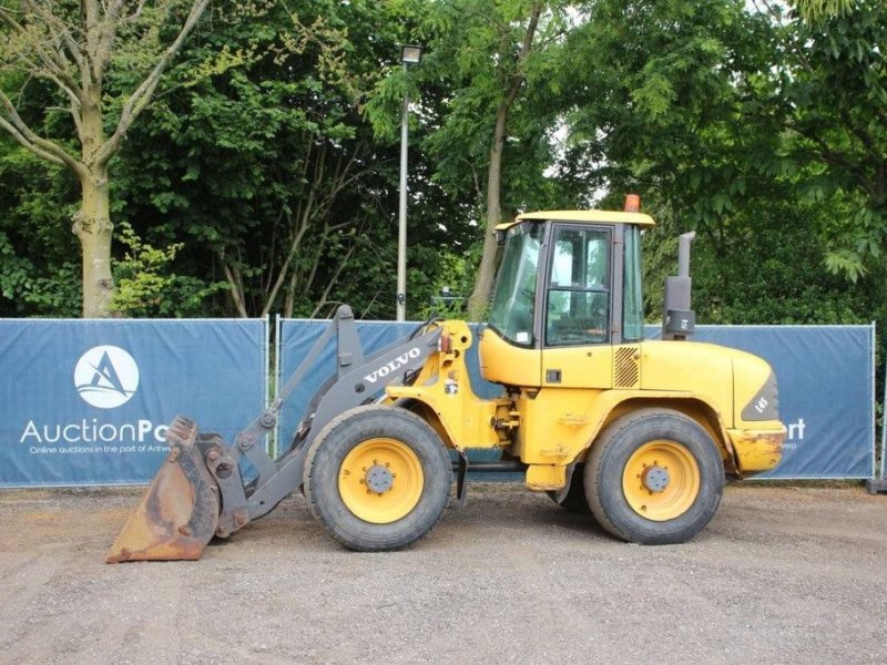 Radlader des Typs Volvo L45TP, Gebrauchtmaschine in Antwerpen (Bild 1)