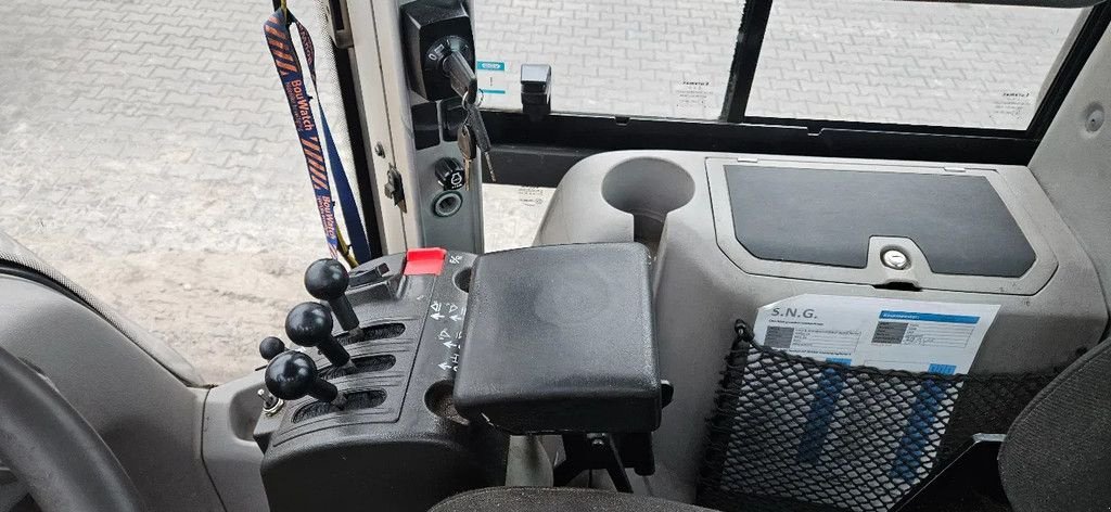 Radlader des Typs Volvo L60F, Gebrauchtmaschine in Scharsterbrug (Bild 5)