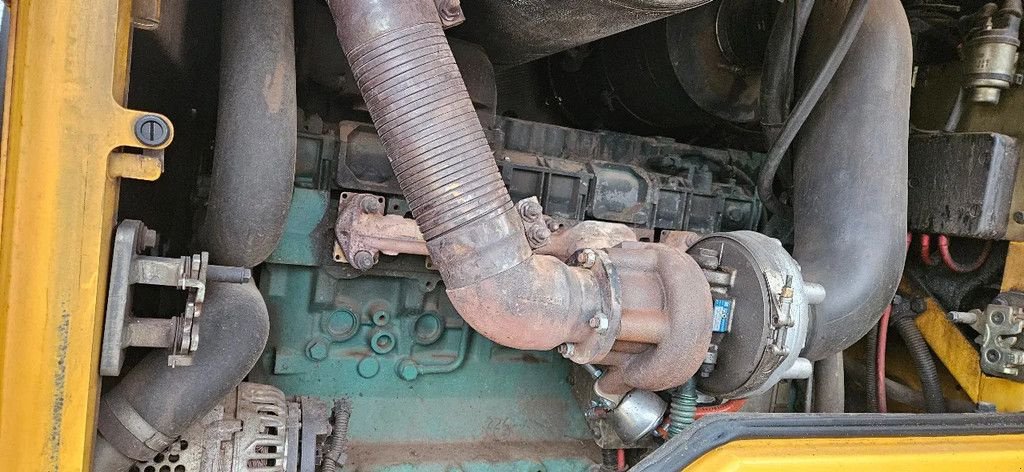 Radlader des Typs Volvo L60F, Gebrauchtmaschine in Scharsterbrug (Bild 11)