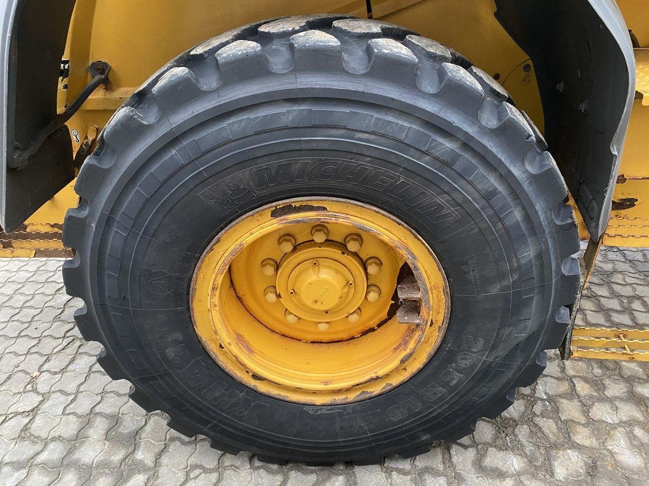 Radlader des Typs Volvo L60G, Gebrauchtmaschine in Skive (Bild 8)