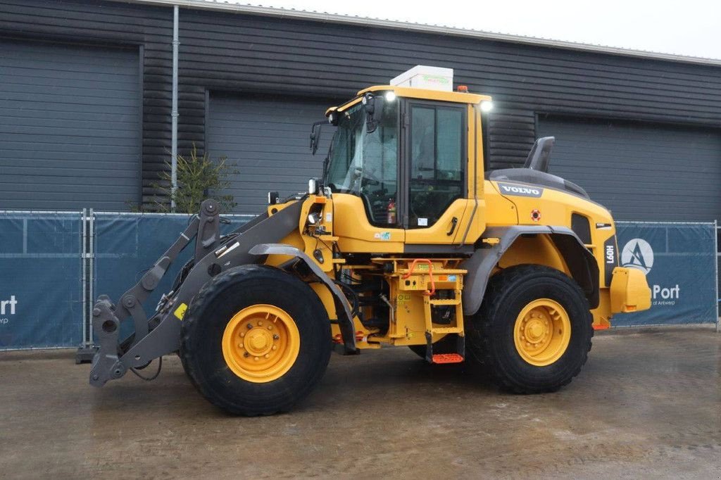 Radlader от тип Volvo L60H, Gebrauchtmaschine в Antwerpen (Снимка 1)