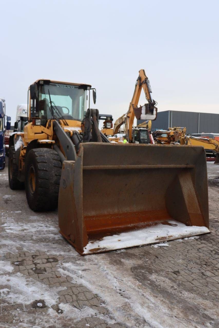 Radlader van het type Volvo L90F, Gebrauchtmaschine in Antwerpen (Foto 8)