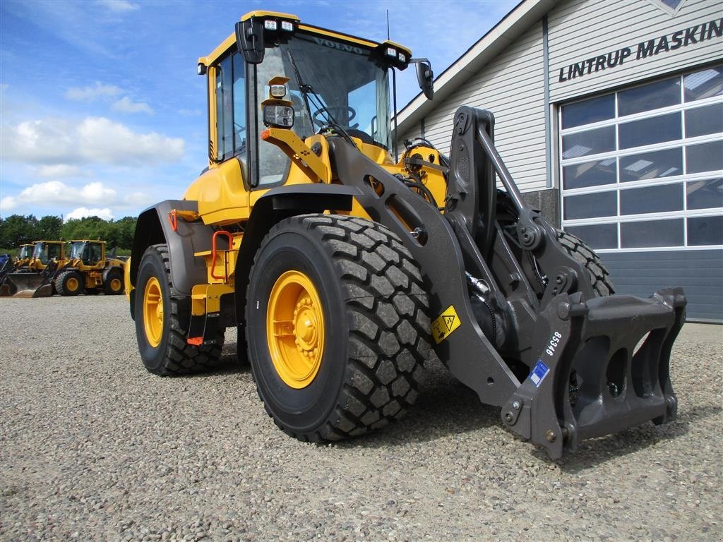Radlader des Typs Volvo SALG & UDLEJNING AF GUMMIGEDER OGSÅ MED FORKØBSRET. SE HER!, Gebrauchtmaschine in Lintrup (Bild 19)