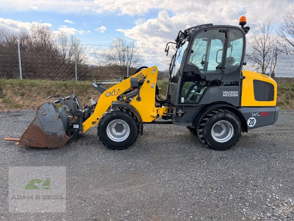 Radlader du type Wacker Neuson WL32, Gebrauchtmaschine en Neudrossenfeld (Photo 1)