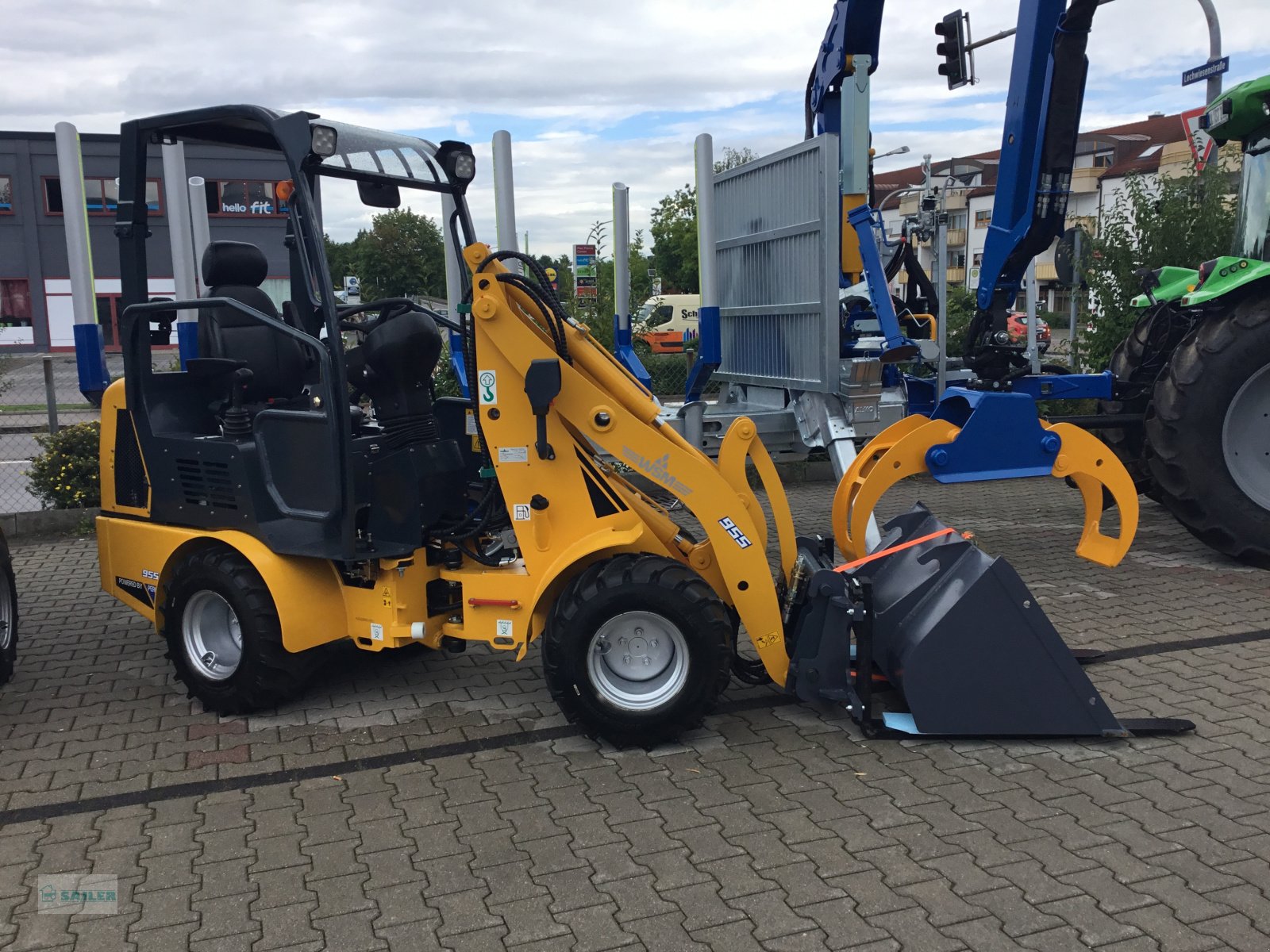 Radlader des Typs WSM 955 Hoflader Kompaktlader mit Schaufel, Neumaschine in Landsberg (Bild 8)