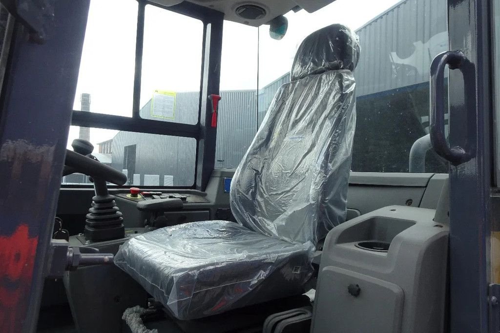 Radlader tip XCMG XC916E, Gebrauchtmaschine in Losdorp (Poză 11)