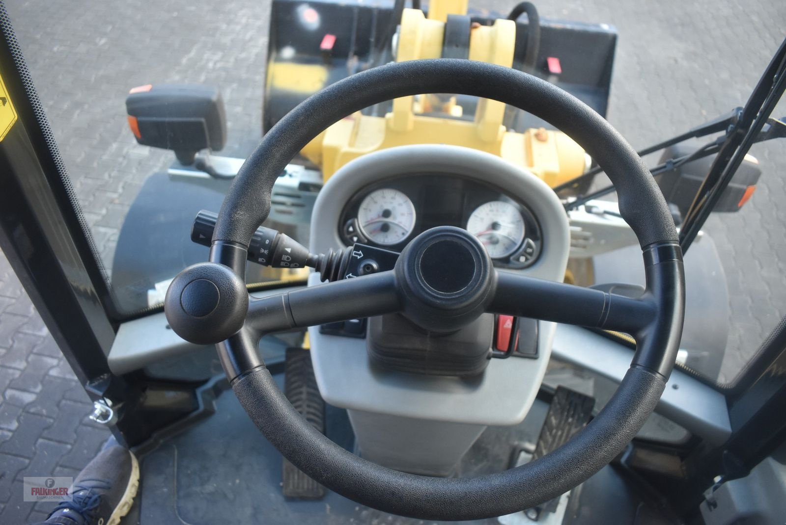 Radlader типа Yanmar V100 mit Straßenzulassung, Gebrauchtmaschine в Putzleinsdorf (Фотография 7)