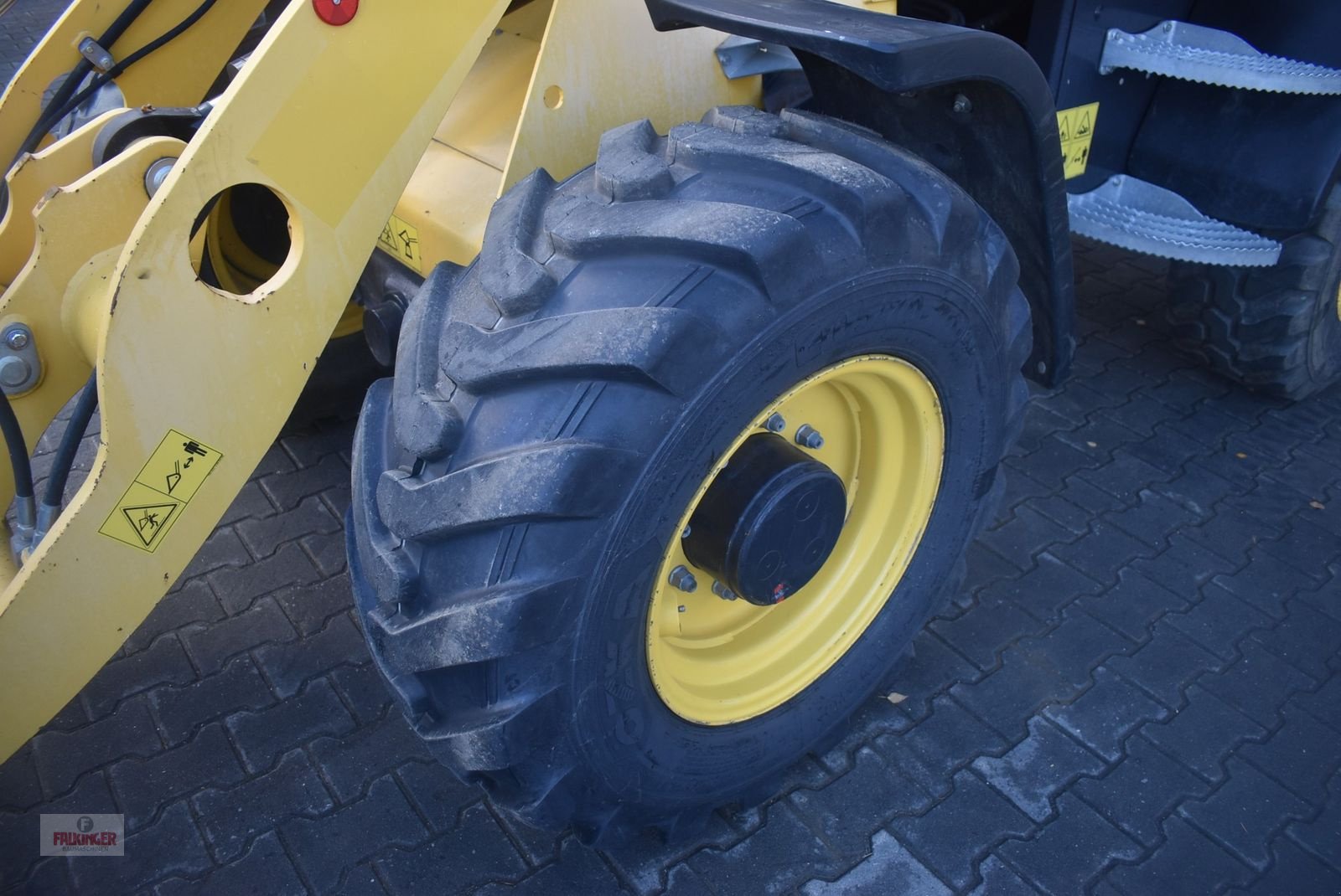 Radlader типа Yanmar V100 mit Straßenzulassung, Gebrauchtmaschine в Putzleinsdorf (Фотография 10)