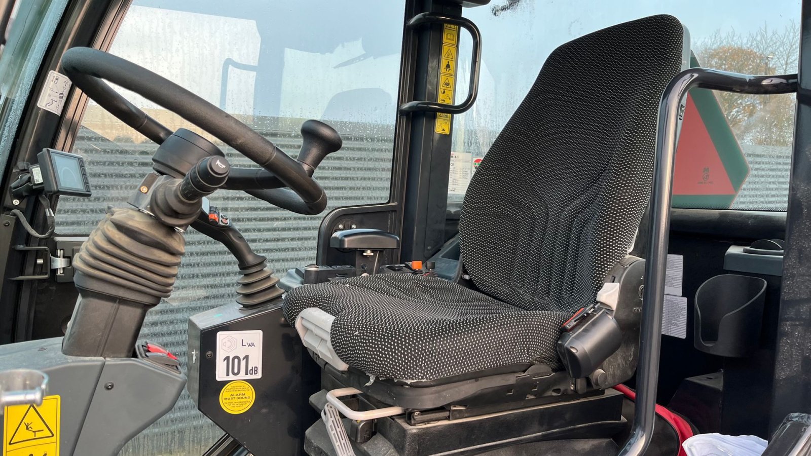 Radlader tip Yanmar V7-HW, Gebrauchtmaschine in Horsens (Poză 11)