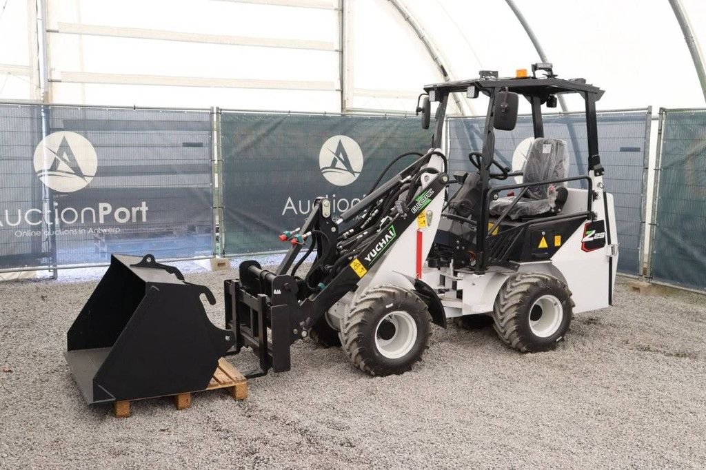 Radlader za tip Yuchai Z25, Neumaschine u Antwerpen (Slika 10)