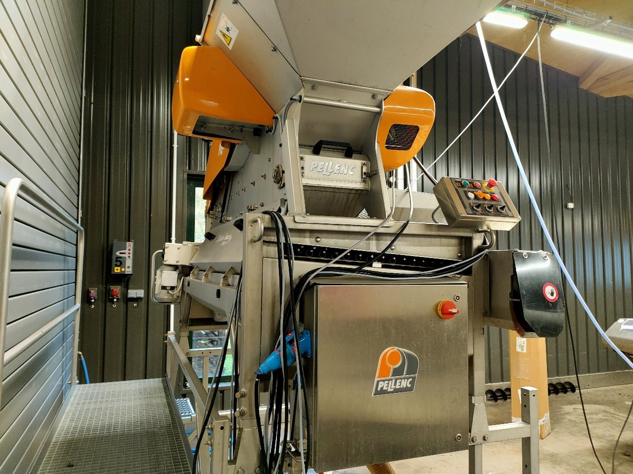 Rapstrennbalken of the type Pellenc Winery M, Gebrauchtmaschine in CREZANCY EN SANCERRE (Picture 2)