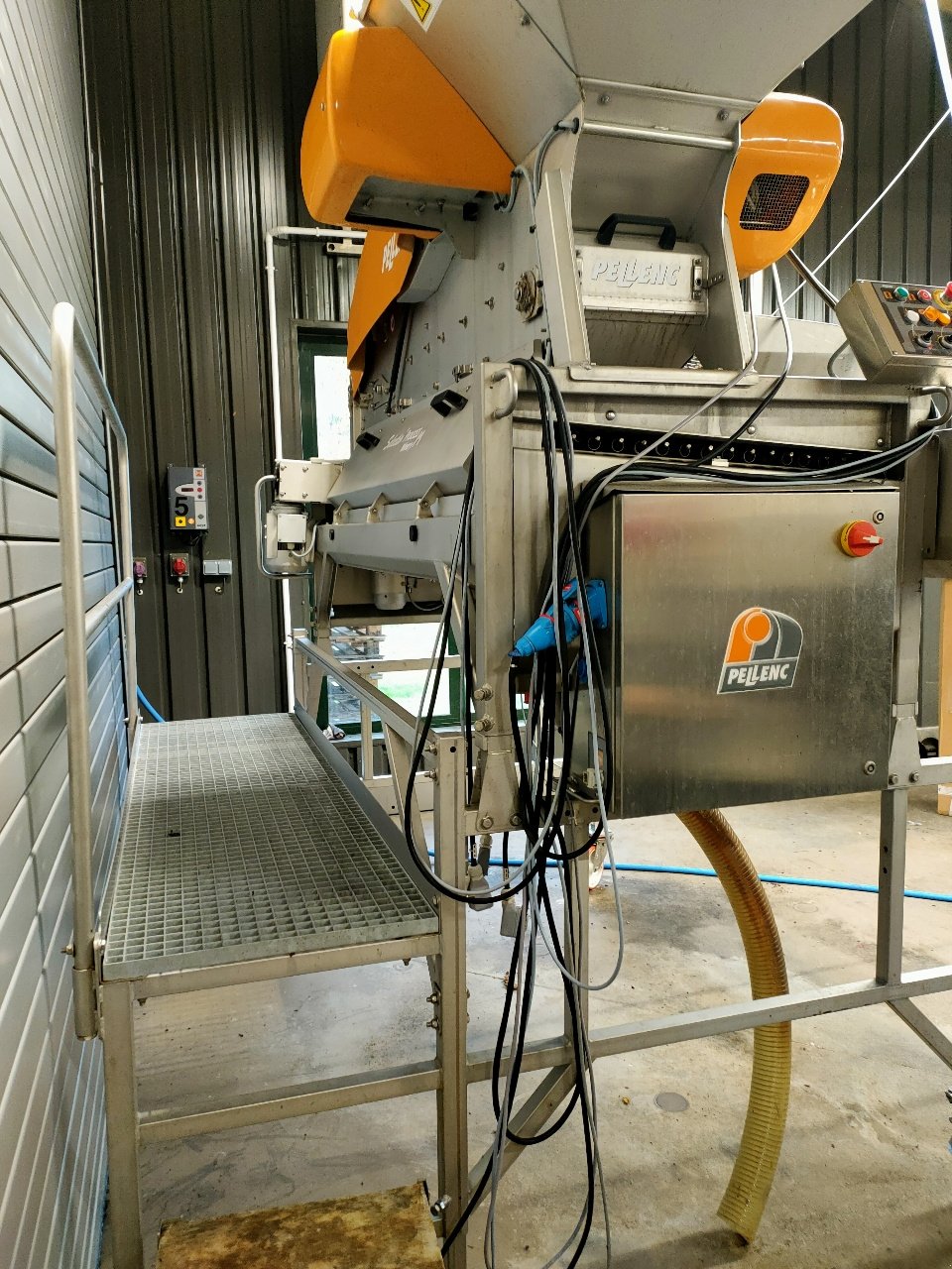 Rapstrennbalken of the type Pellenc Winery M, Gebrauchtmaschine in CREZANCY EN SANCERRE (Picture 4)