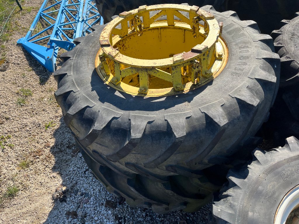 Rapstrennbalken des Typs Sonstige Michelin 20.8R38, Gebrauchtmaschine in VERT TOULON (Bild 1)