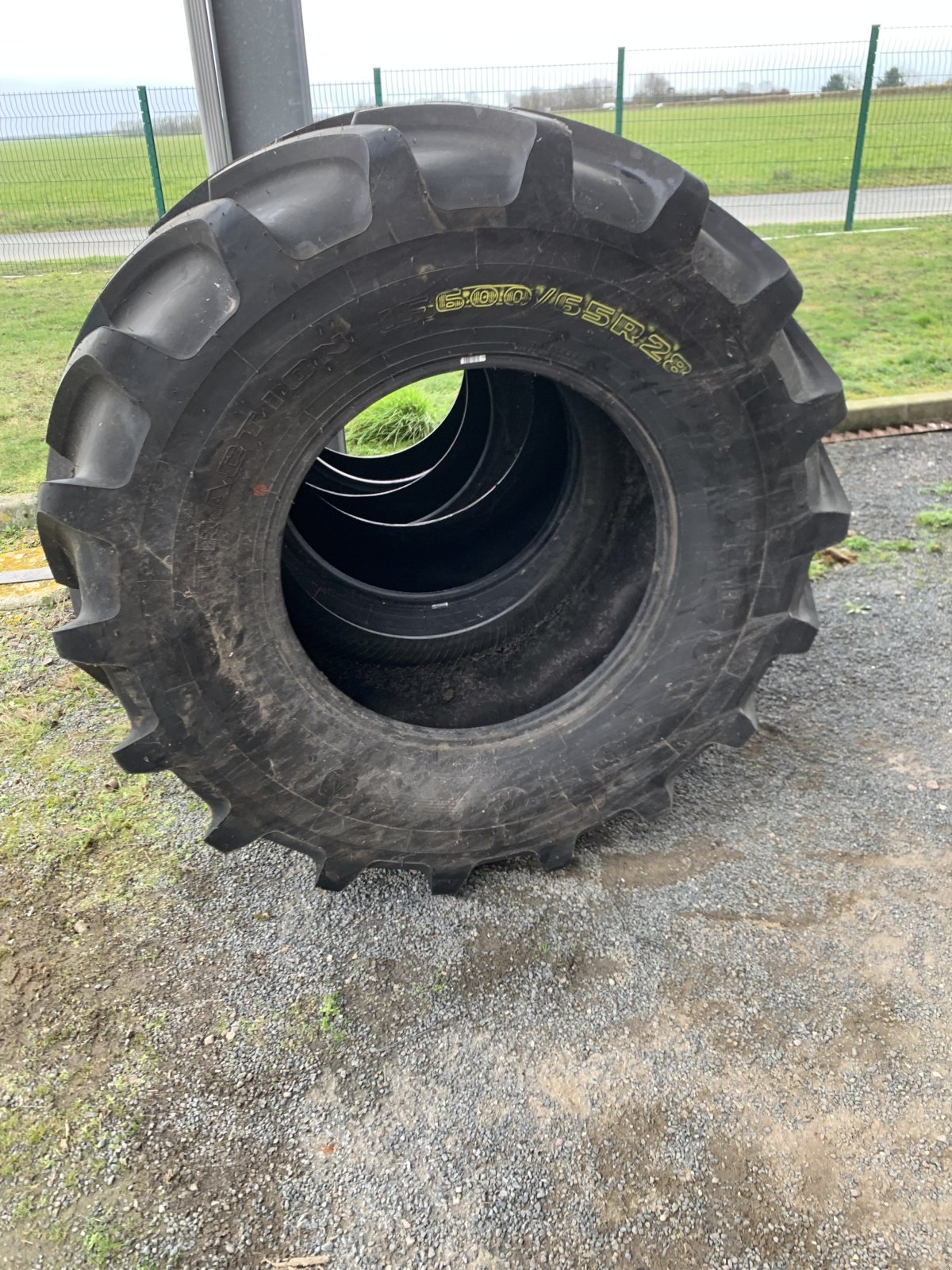 Rapstrennbalken of the type Sonstige PNEUS, Gebrauchtmaschine in CINTHEAUX (Picture 1)