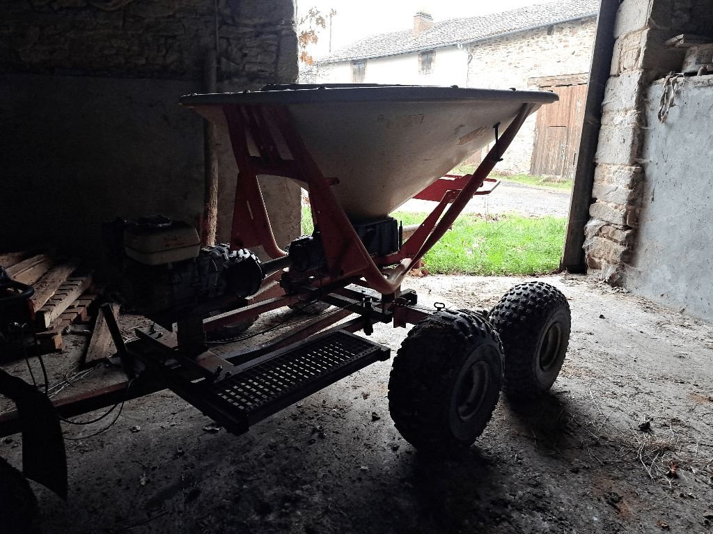 Rapstrennbalken tip Vicon distributeur engrais QUAD PS04, Gebrauchtmaschine in COGNAC LA FORET (Poză 3)