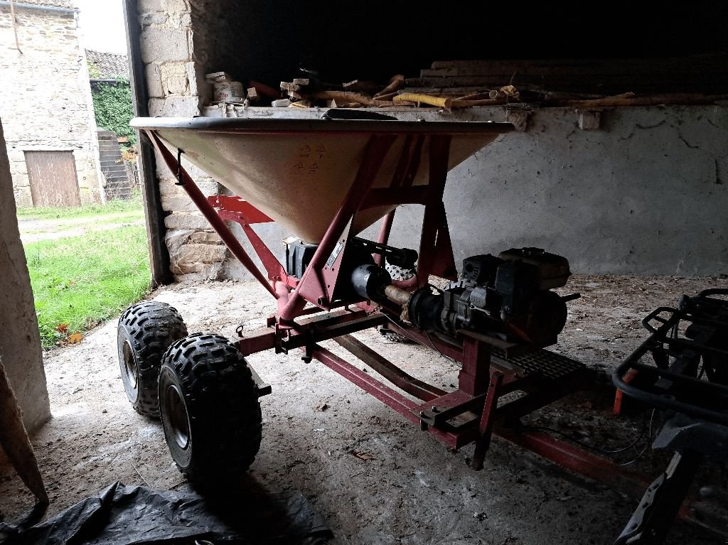 Rapstrennbalken tip Vicon distributeur engrais QUAD PS04, Gebrauchtmaschine in COGNAC LA FORET (Poză 6)