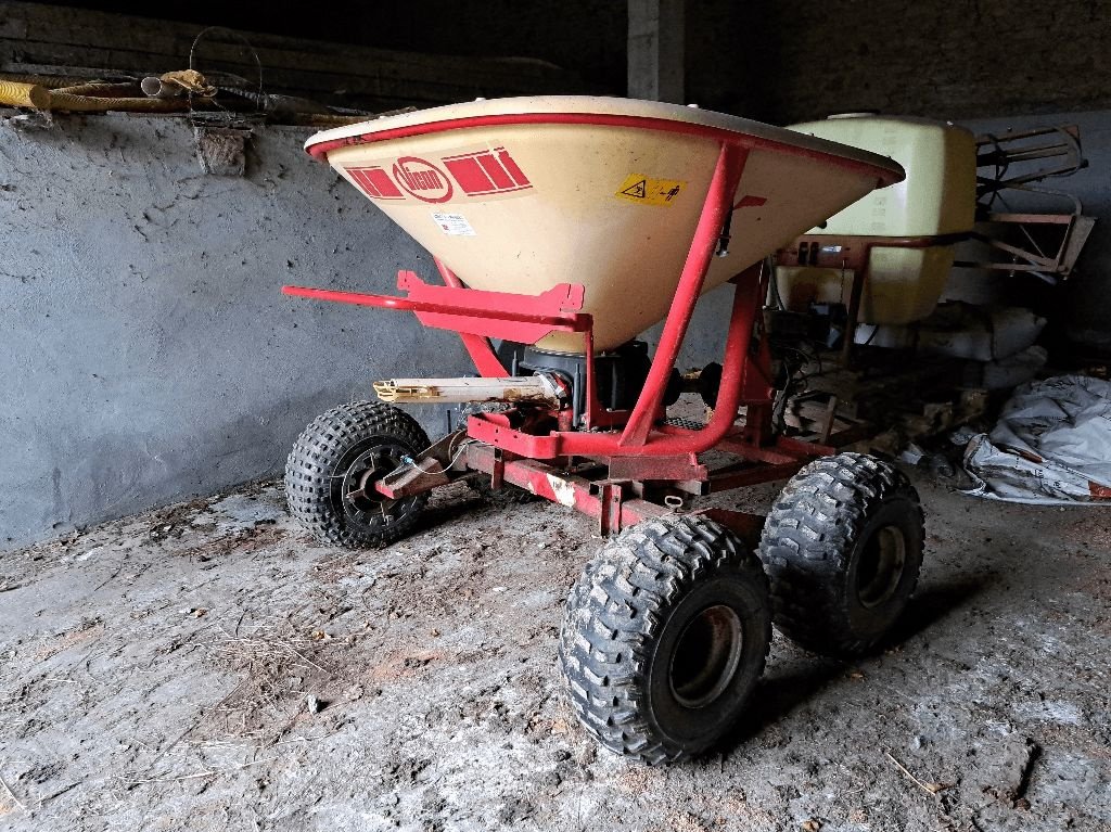 Rapstrennbalken tip Vicon distributeur engrais QUAD PS04, Gebrauchtmaschine in COGNAC LA FORET (Poză 1)