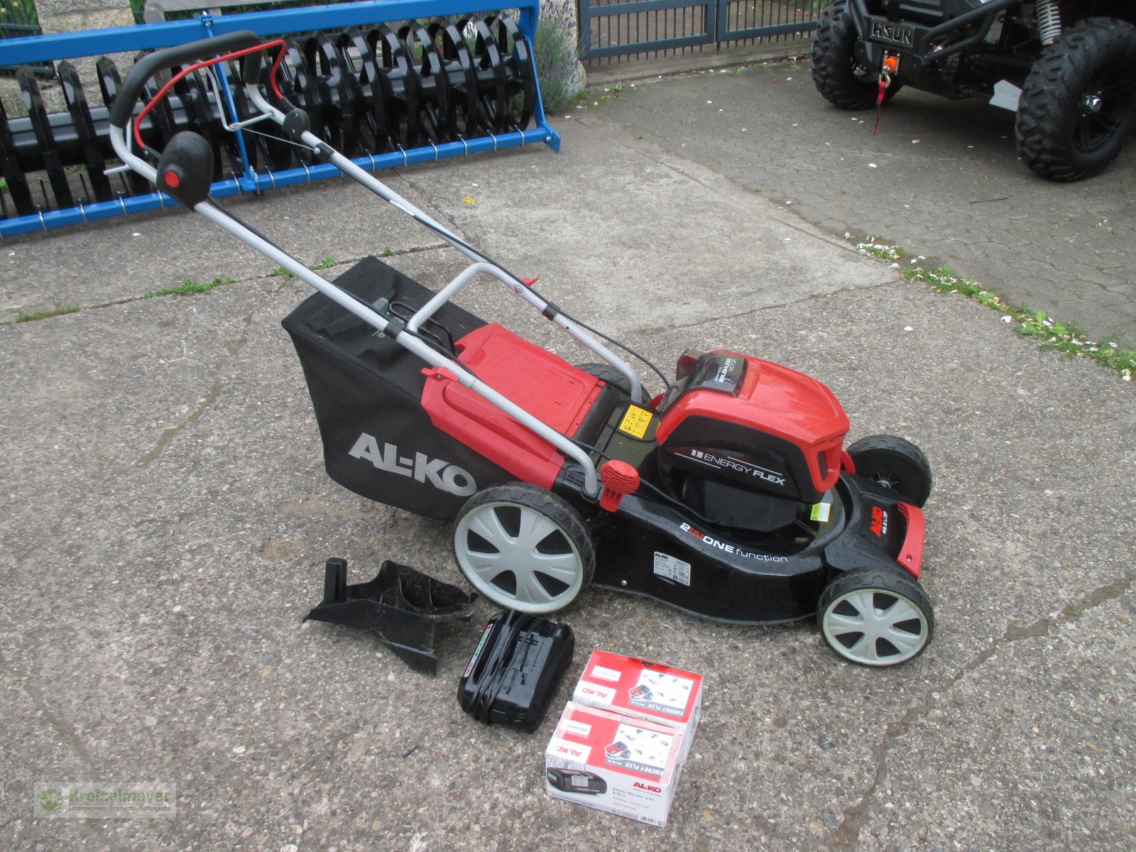 Rasenmäher typu Alko 46.9 Li SP Akku mit Antrieb 2 Akkus erst 9 Monate alt mit Garantie, Gebrauchtmaschine v Feuchtwangen (Obrázek 1)