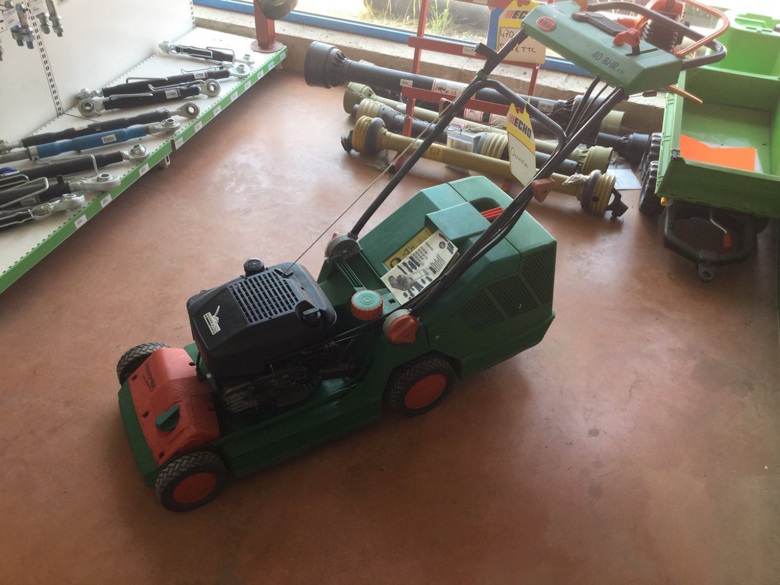 Rasenmäher του τύπου Brill 40BAR, Gebrauchtmaschine σε LA SOUTERRAINE (Φωτογραφία 2)