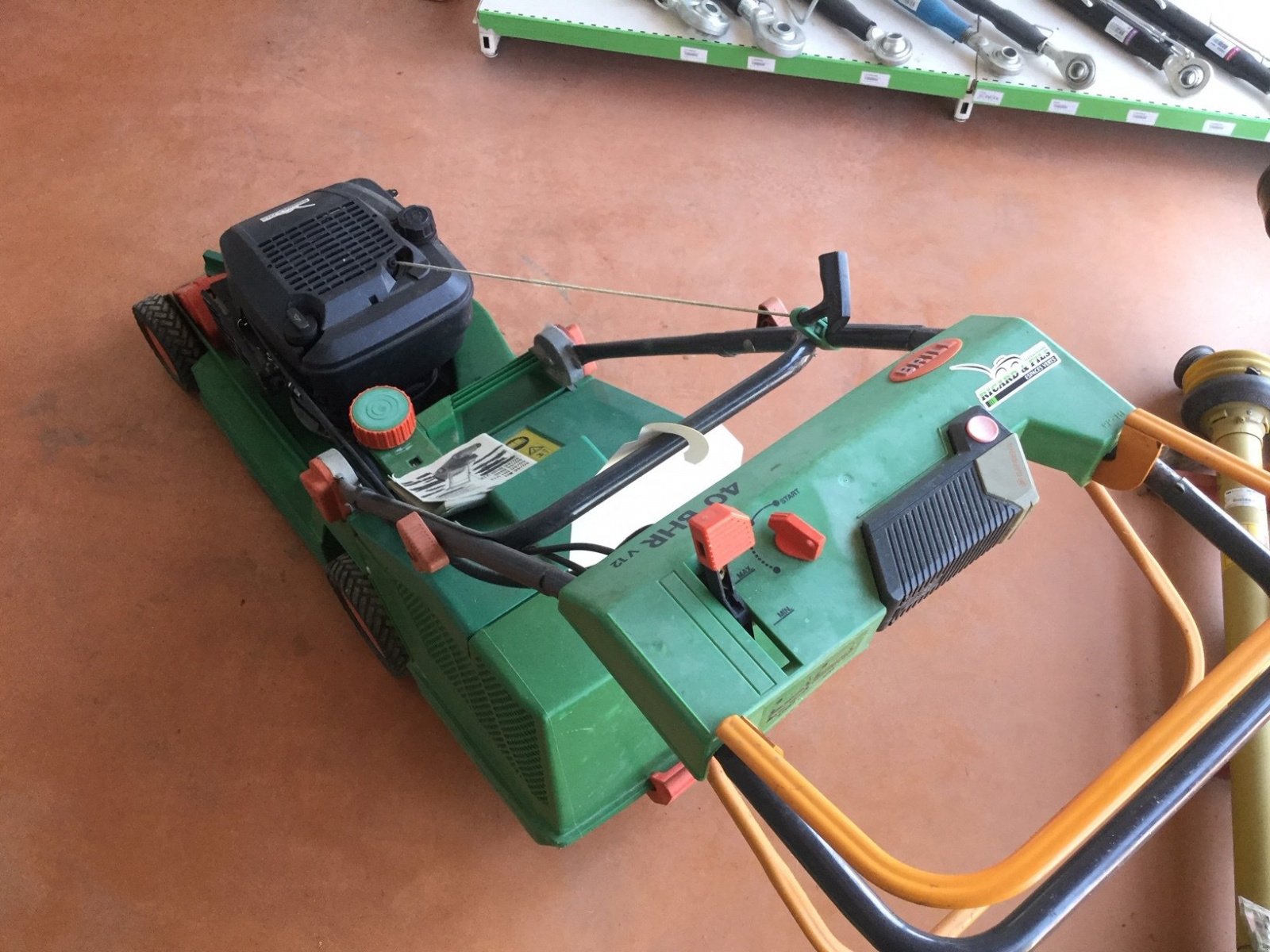 Rasenmäher του τύπου Brill 40BAR, Gebrauchtmaschine σε LA SOUTERRAINE (Φωτογραφία 3)