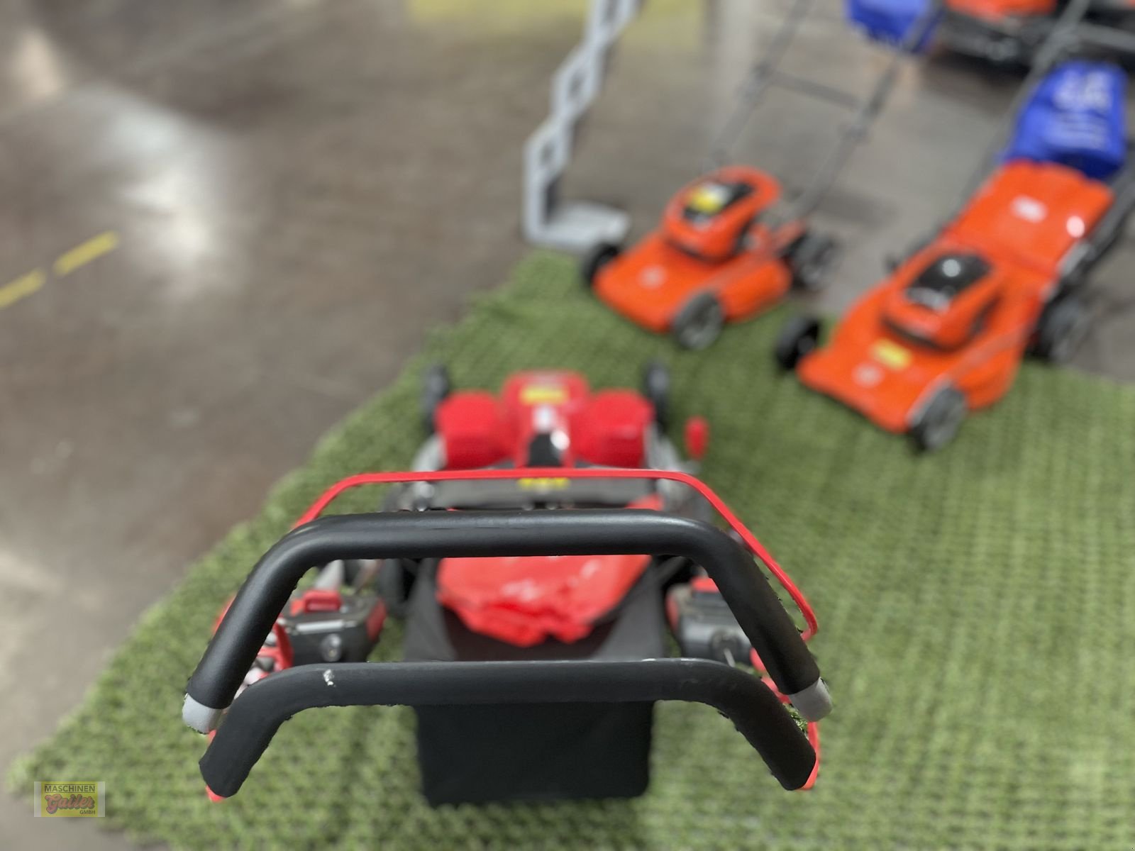 Rasenmäher of the type Cramer Akku-Rasenmäher 82LM61SX mit 61cm Schnittbreite, Neumaschine in Kötschach (Picture 4)