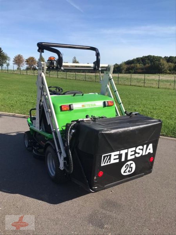 Rasenmäher of the type Etesia H124DX, Neumaschine in Oederan (Picture 6)