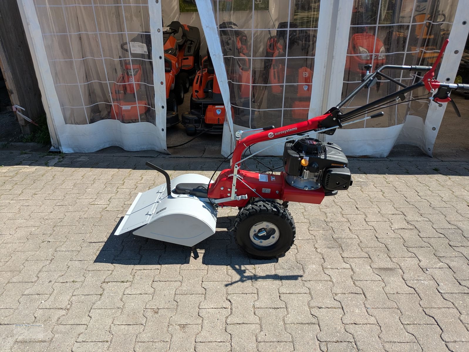 Rasenmäher des Typs Eurosystems P70 EVO M250, Neumaschine in Obing (Bild 1)