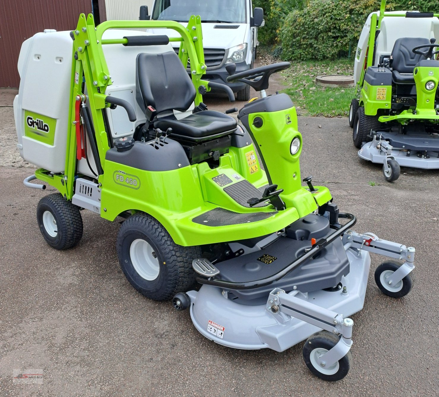 Rasenmäher of the type Grillo FD 450, Neumaschine in Granzin OT Greven (Picture 2)