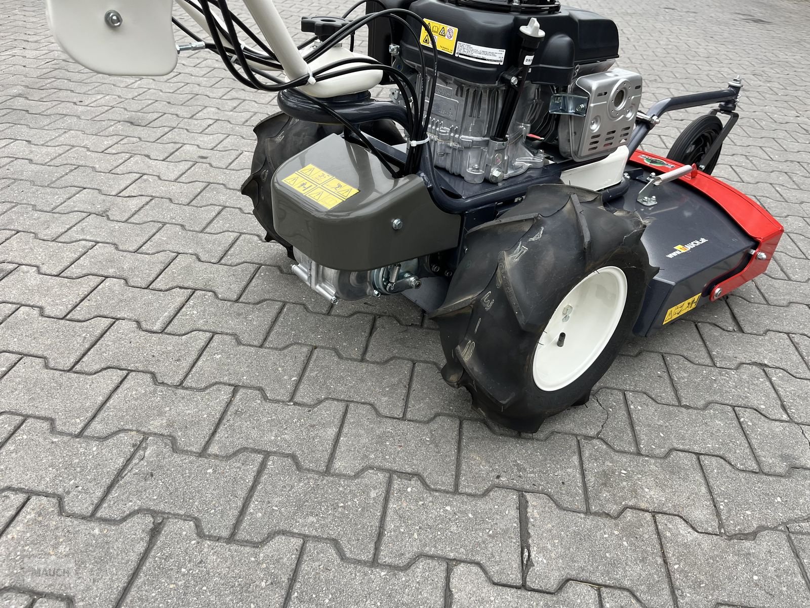 Rasenmäher typu Herkules Hochgrasmäher SH 71 BVL mit Breitreifen, Neumaschine v Burgkirchen (Obrázek 2)