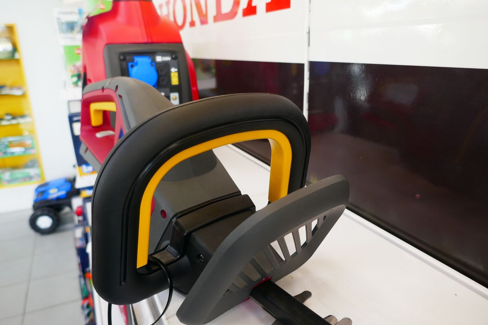 Rasenmäher of the type Honda Akku Heckenschere HHH 36 BXB, Gebrauchtmaschine in Villach (Picture 6)