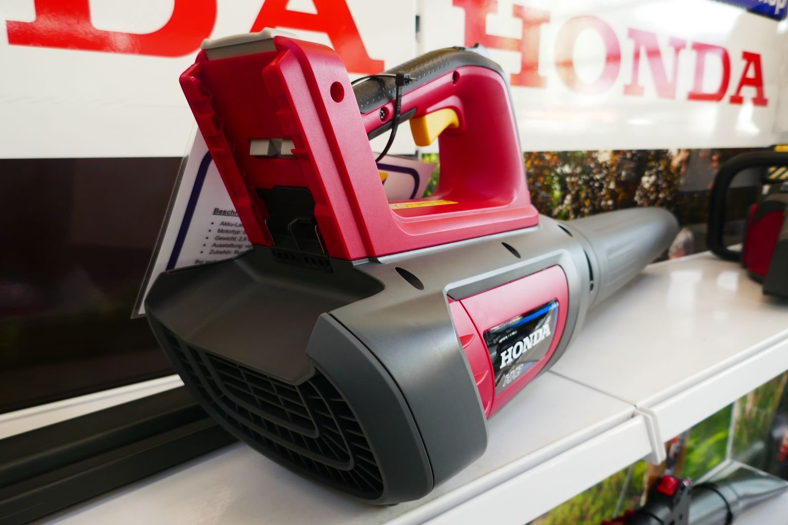 Rasenmäher des Typs Honda Akku-Laubbläser HHB 36 BXB, Gebrauchtmaschine in Villach (Bild 5)