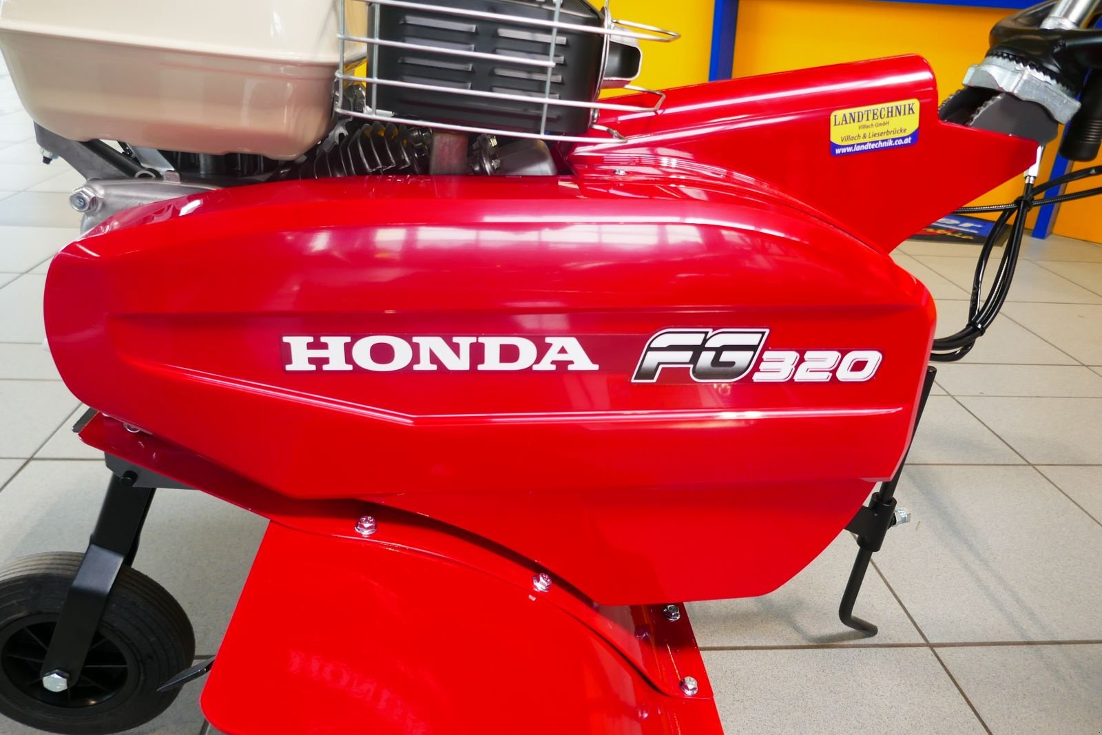 Rasenmäher of the type Honda FG320 Motorhacke, Gebrauchtmaschine in Villach (Picture 4)