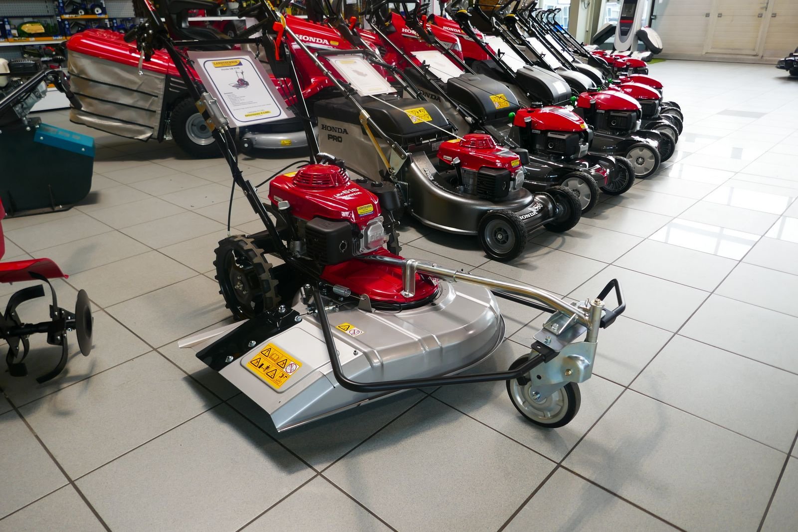 Rasenmäher typu Honda UM 616 B Hochgrasmäher, Gebrauchtmaschine v Villach (Obrázek 1)