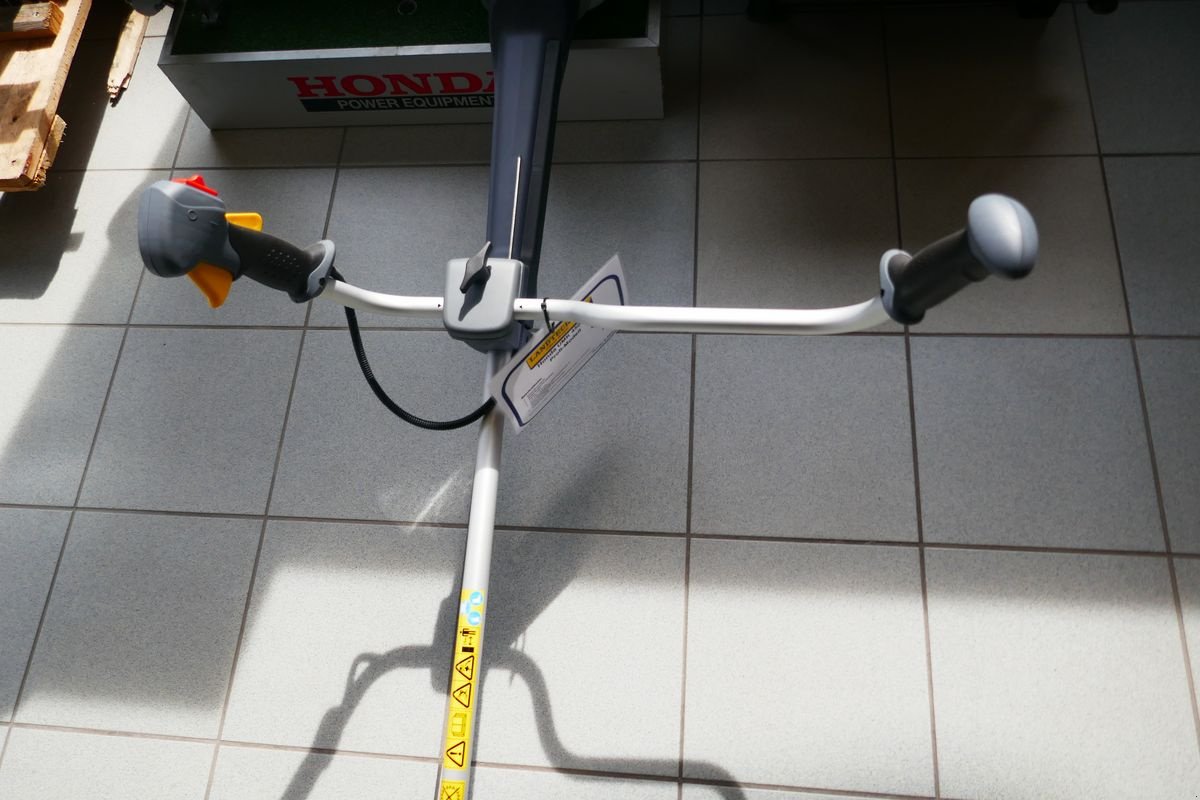 Rasenmäher of the type Honda UMK 450 XE Profi-Modell, Gebrauchtmaschine in Villach (Picture 3)